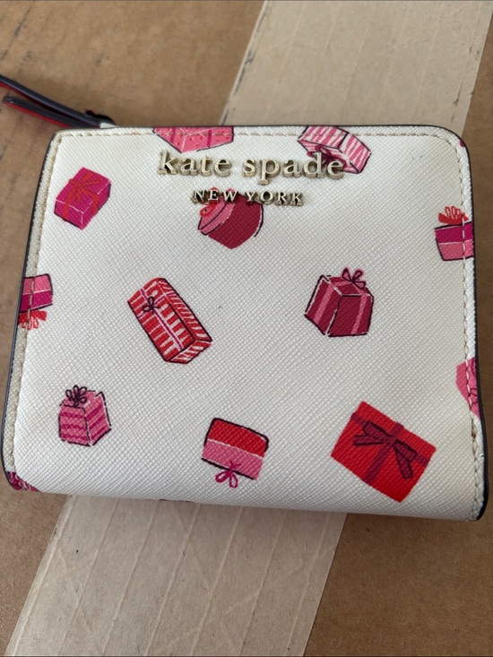 kate spade new york Handbags - Kate Spade gift box wallet Novelty collectable